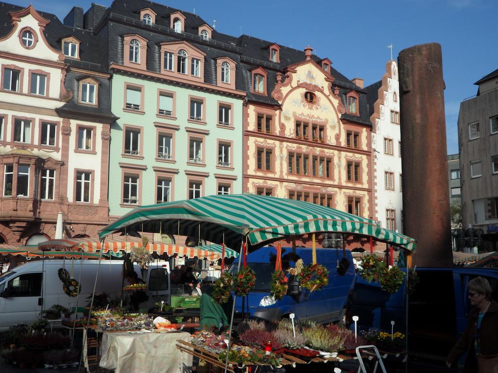 Altstadtapartment Rochusstrasse ไมนซ์ ภายนอก รูปภาพ